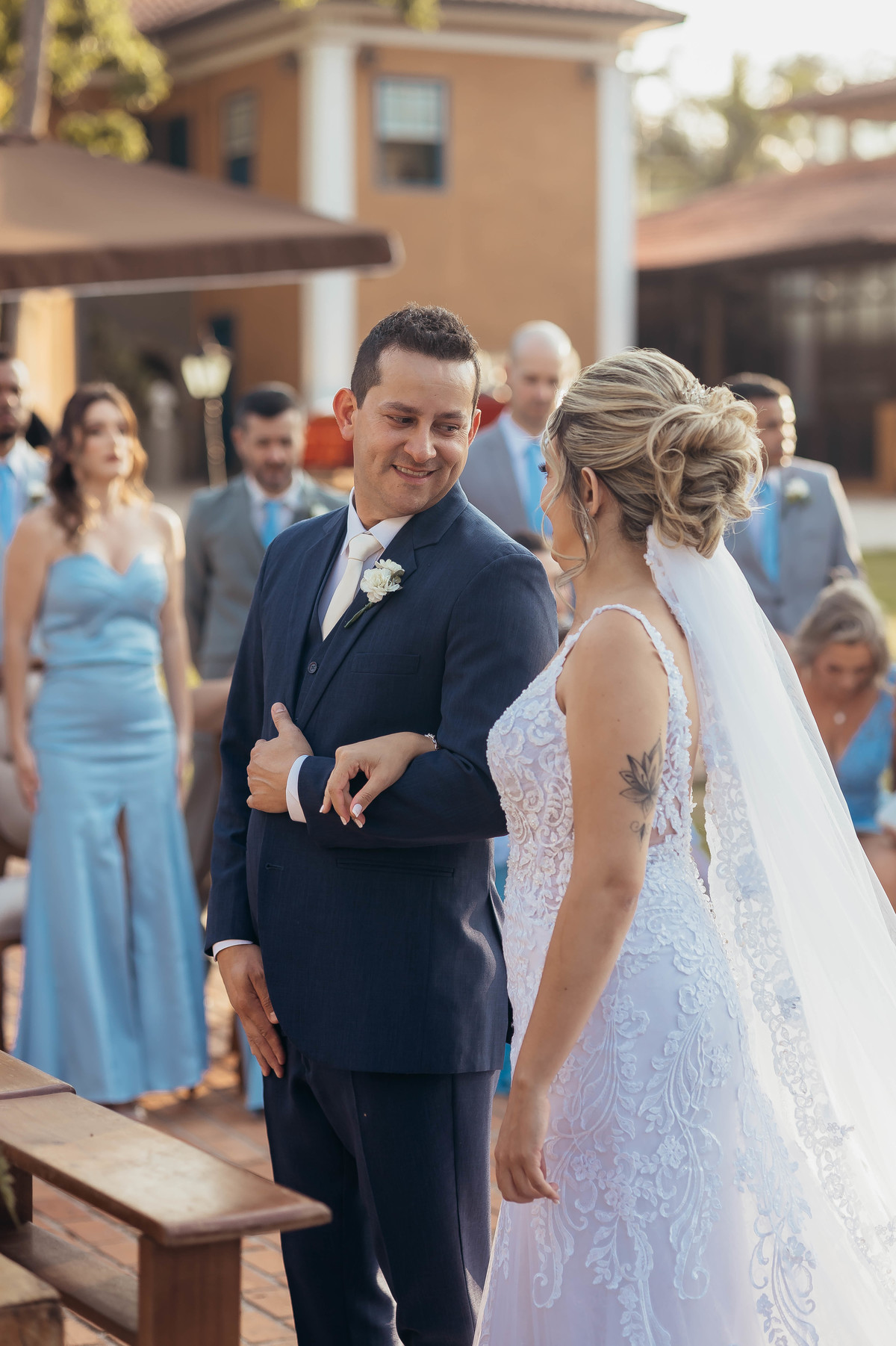 fotos casamento de dia na fazenda Dona Ines em Itatiba SP casal de noivos Michele e Rafael fotografia pelo fotografo Denis Silveira Especializado em Casamentos na fazenda