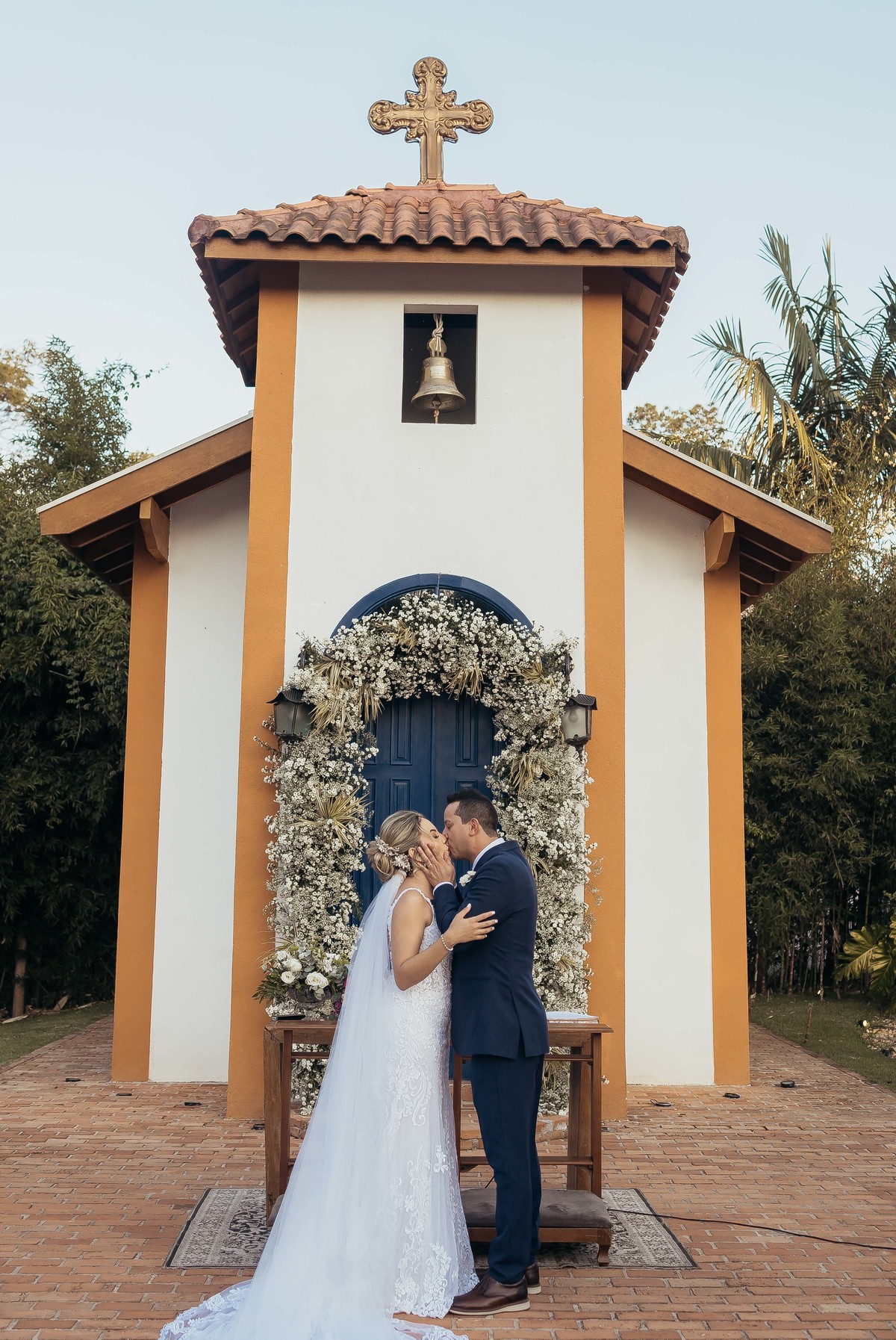 fotos casamento de dia na fazenda Dona Ines em Itatiba SP casal de noivos Michele e Rafael fotografia pelo fotografo Denis Silveira Especializado em Casamentos na fazenda