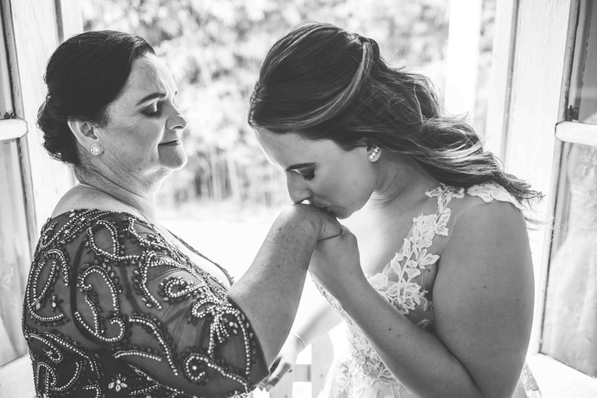 fotos casamento de dia realizado na fazenda vila rosada em Joaquim Egidio SP do casal de noivos Carol e Rafael pelo fotografo Denis Silveira Especializado em Fotografia de Casamentos em Fazenda