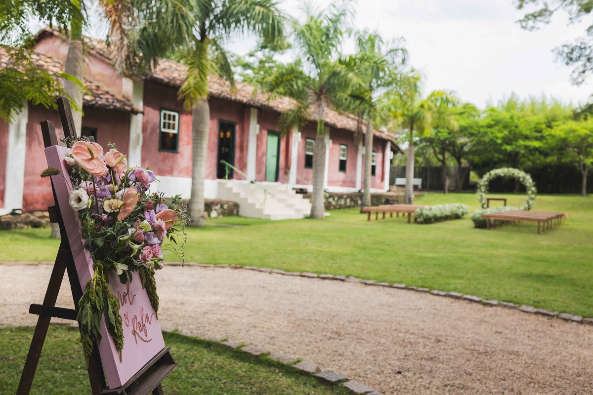 fotos casamento de dia realizado na fazenda vila rosada em Joaquim Egidio SP do casal de noivos Carol e Rafael pelo fotografo Denis Silveira Especializado em Fotografia de Casamentos em Fazenda