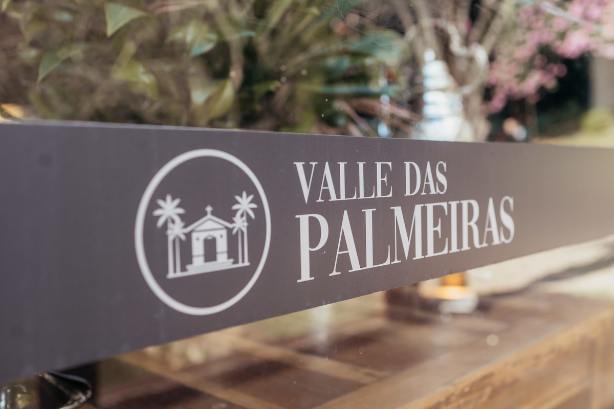 fotos Casamento casal noivos Fernanda e Alberto no espaco Valle das Palmeiras eventos na cidade de Morungaba SP pelo fotografo especializado em Casamentos Denis Silveira Fotografia