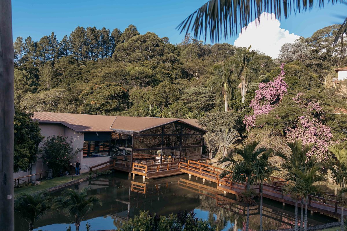 fotos Casamento casal noivos Fernanda e Alberto no espaco Valle das Palmeiras eventos na cidade de Morungaba SP pelo fotografo especializado em Casamentos Denis Silveira Fotografia