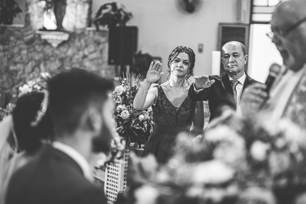fotos casamento em igreja matrimonio catolico casal de noivos Larissa e Marco na cidade de Jaguariuna SP imagens produzidas pelo Fotografo Denis Silveira Especializado em Casamentos Wedding Photographer