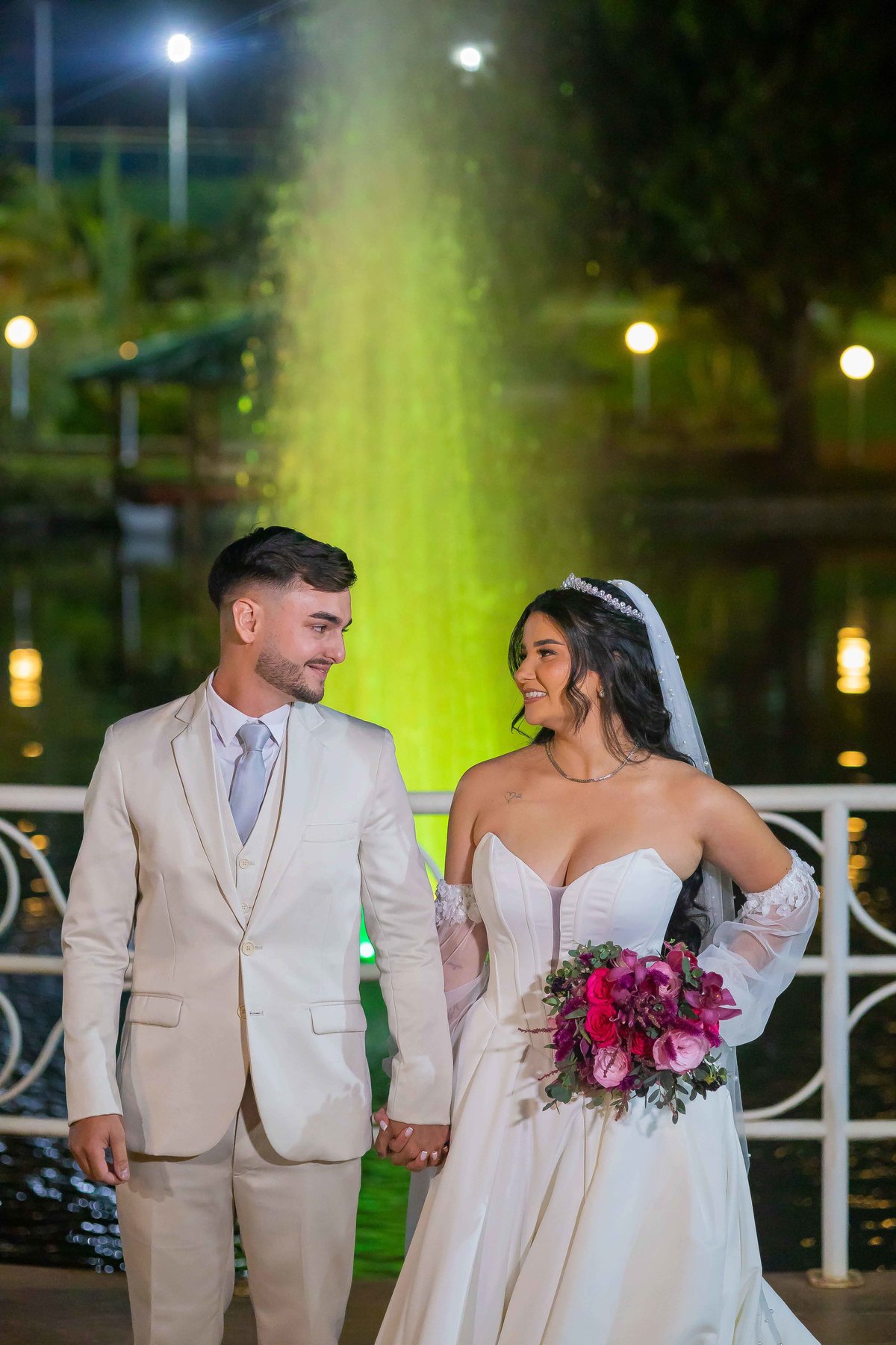 fotos Casamento Thais e Brunno em Chcara Chateau de Lumiere na cidade de Elias Fausto SP imagens pelo Fotógrafo Denis Silveira Especializado em Casamentos