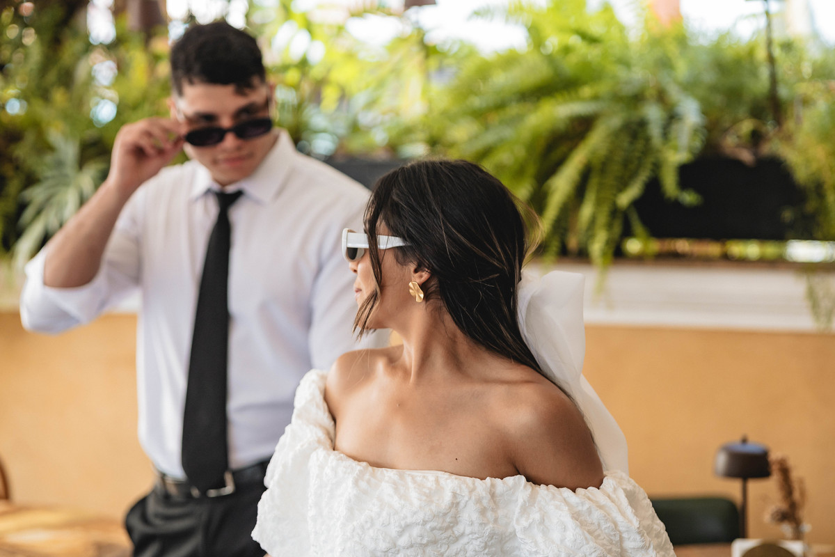 fotos ensaio de casal pré wedding estilo urbano em cafeteria em campinas no bairro do cambui Maria Antonieta Brésil fotografia pelo fotografo Denis Silveira especializado em Casamentos