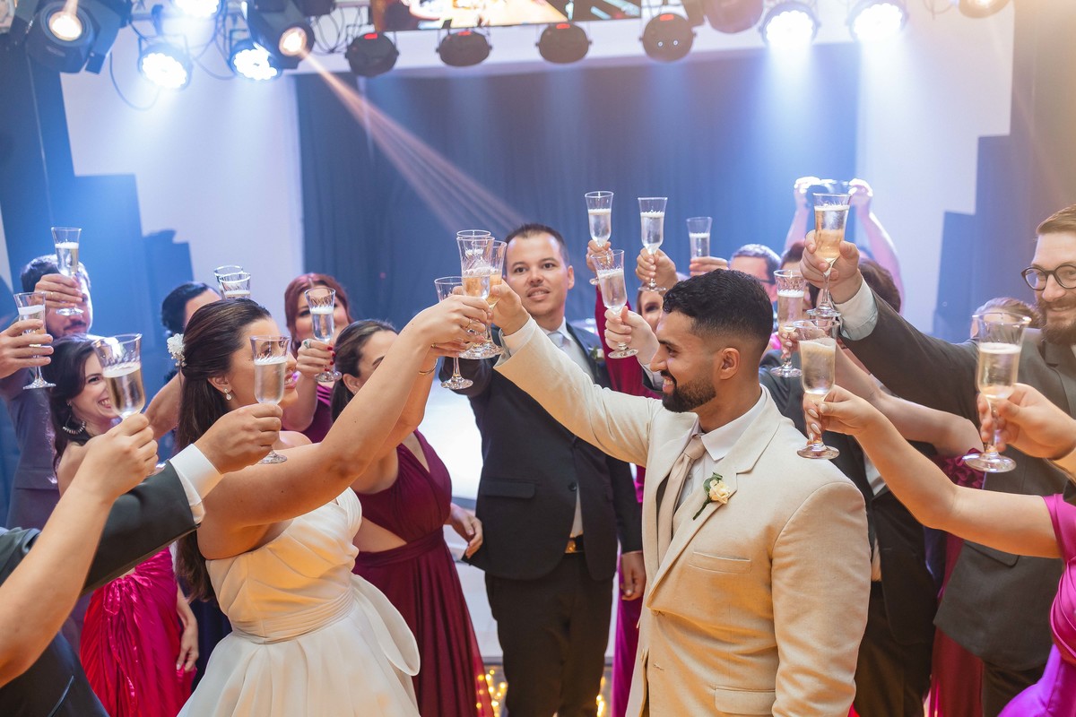 Fotos Casamento casal Noivos Jaqueline & Renan no Campo em Itatiba SP Espaço Via Vitta Eventos fotografia pelo Fotografo Denis Silveira Especializado em Casamentos