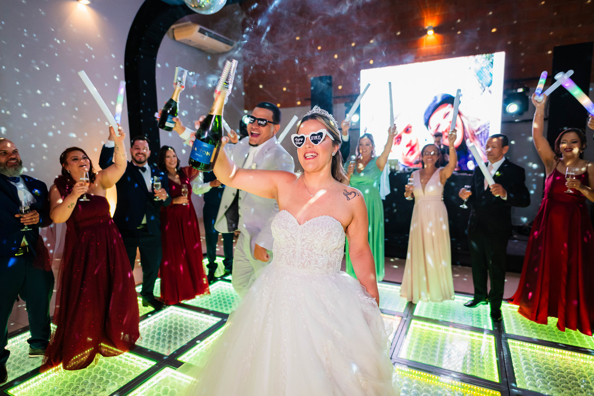 Fotos de Casamento na cidade de São Carlos SP Casal Noivos Greicy e Felipe no espaço Villa Ravello imagens pelo Fotógrafo Denis Silveira Fotógrafo Profissional de matrimonios