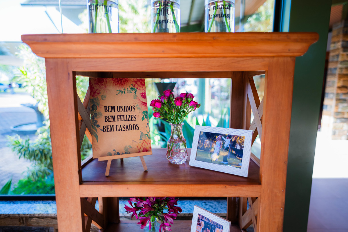 Fotos de Casamento na cidade de São Carlos SP Casal Noivos Greicy e Felipe no espaço Villa Ravello imagens pelo Fotógrafo Denis Silveira Fotógrafo Profissional de matrimonios