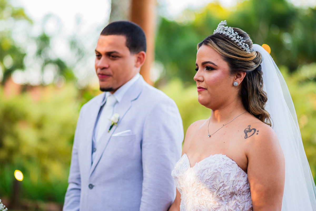 Fotos de Casamento na cidade de São Carlos SP Casal Noivos Greicy e Felipe no espaço Villa Ravello imagens pelo Fotógrafo Denis Silveira Fotógrafo Profissional de matrimonios