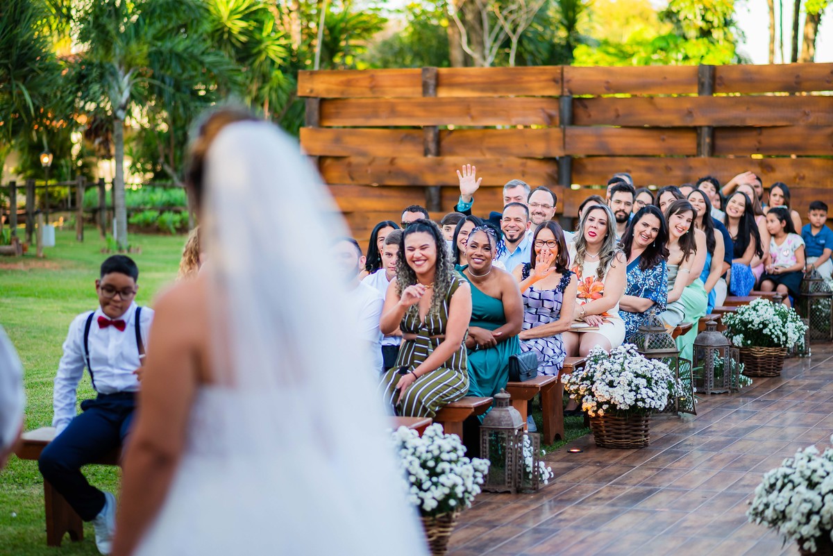 Fotos de Casamento na cidade de São Carlos SP Casal Noivos Greicy e Felipe no espaço Villa Ravello imagens pelo Fotógrafo Denis Silveira Fotógrafo Profissional de matrimonios