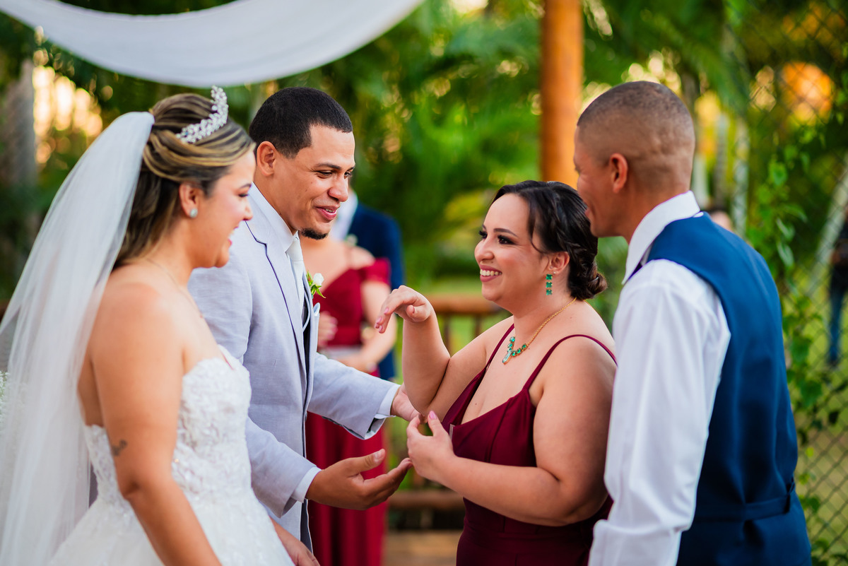 Fotos de Casamento na cidade de São Carlos SP Casal Noivos Greicy e Felipe no espaço Villa Ravello imagens pelo Fotógrafo Denis Silveira Fotógrafo Profissional de matrimonios