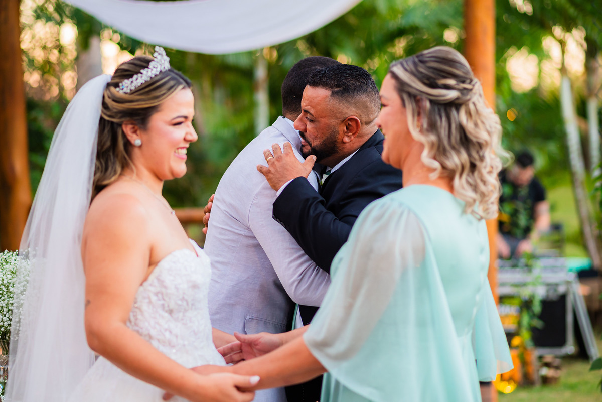 Fotos de Casamento na cidade de São Carlos SP Casal Noivos Greicy e Felipe no espaço Villa Ravello imagens pelo Fotógrafo Denis Silveira Fotógrafo Profissional de matrimonios
