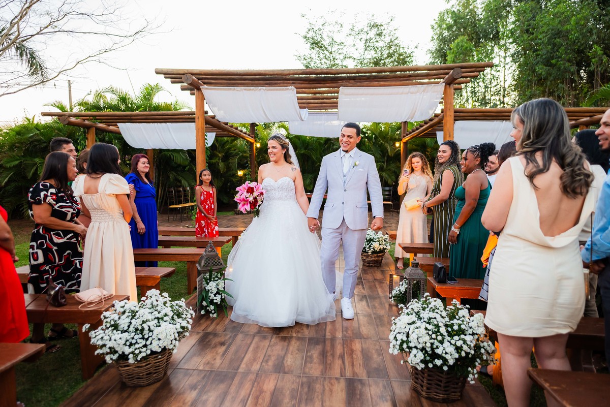 Fotos de Casamento na cidade de São Carlos SP Casal Noivos Greicy e Felipe no espaço Villa Ravello imagens pelo Fotógrafo Denis Silveira Fotógrafo Profissional de matrimonios