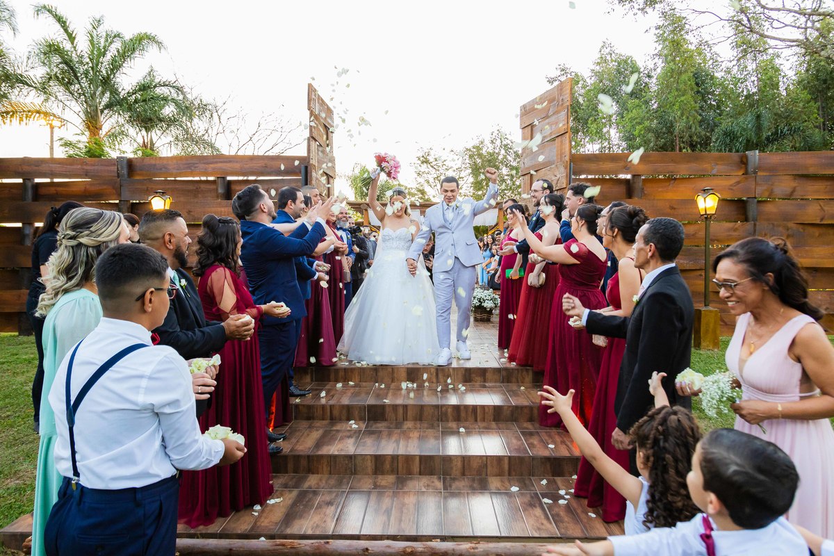 Fotos de Casamento na cidade de São Carlos SP Casal Noivos Greicy e Felipe no espaço Villa Ravello imagens pelo Fotógrafo Denis Silveira Fotógrafo Profissional de matrimonios