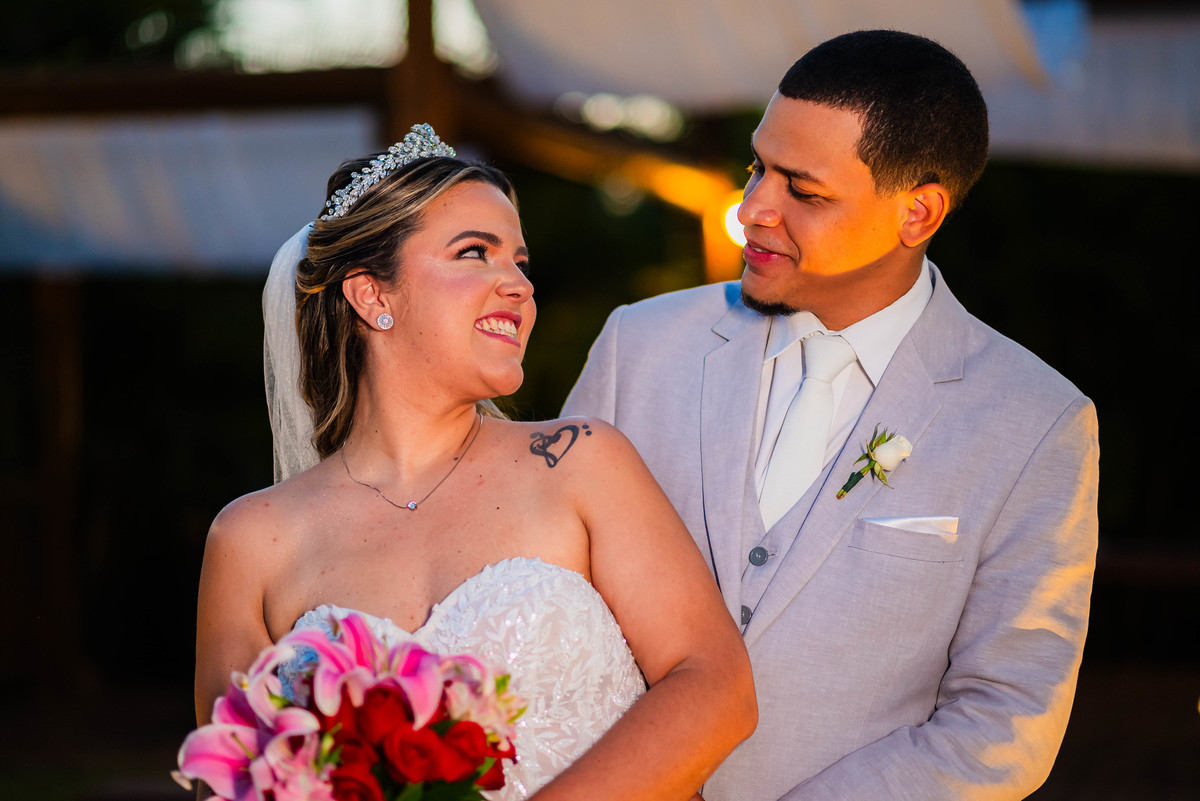 Fotos de Casamento na cidade de São Carlos SP Casal Noivos Greicy e Felipe no espaço Villa Ravello imagens pelo Fotógrafo Denis Silveira Fotógrafo Profissional de matrimonios