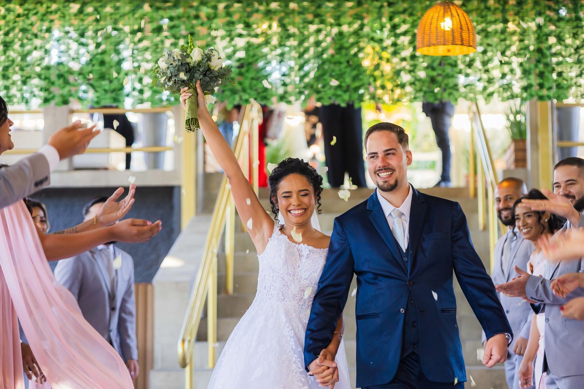 Fotos de Casamento em Mairiporã/SP casal de Noivos Iris e Luiz Fernando no Buffet Renascença Casamento realizado pelas lentes do Fotógrafo Denis Silveira Especializado em Casamentos