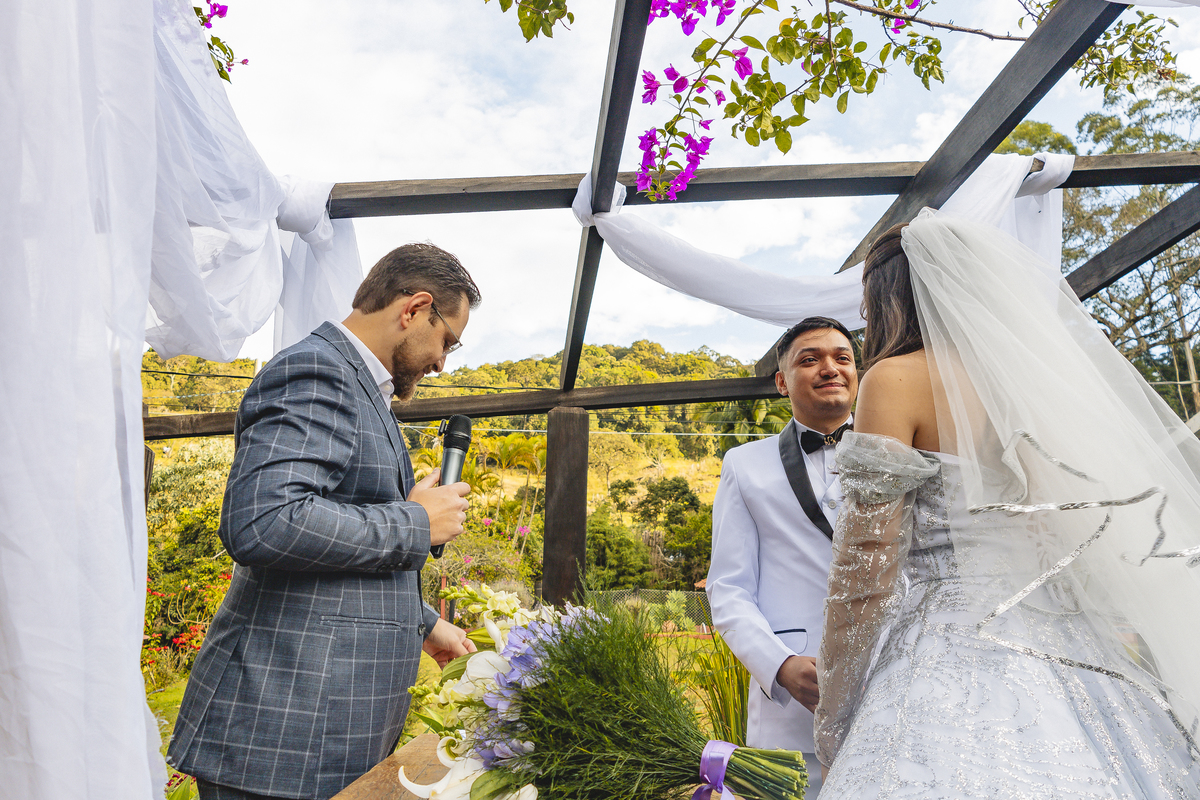 Fotos Casamento Casal Noivos Lauren e Thiago em Poços de Caldas Minas Gerais cidade do interior de MG imagens pelo fotografo Denis Silveira Especializado em Casamentos