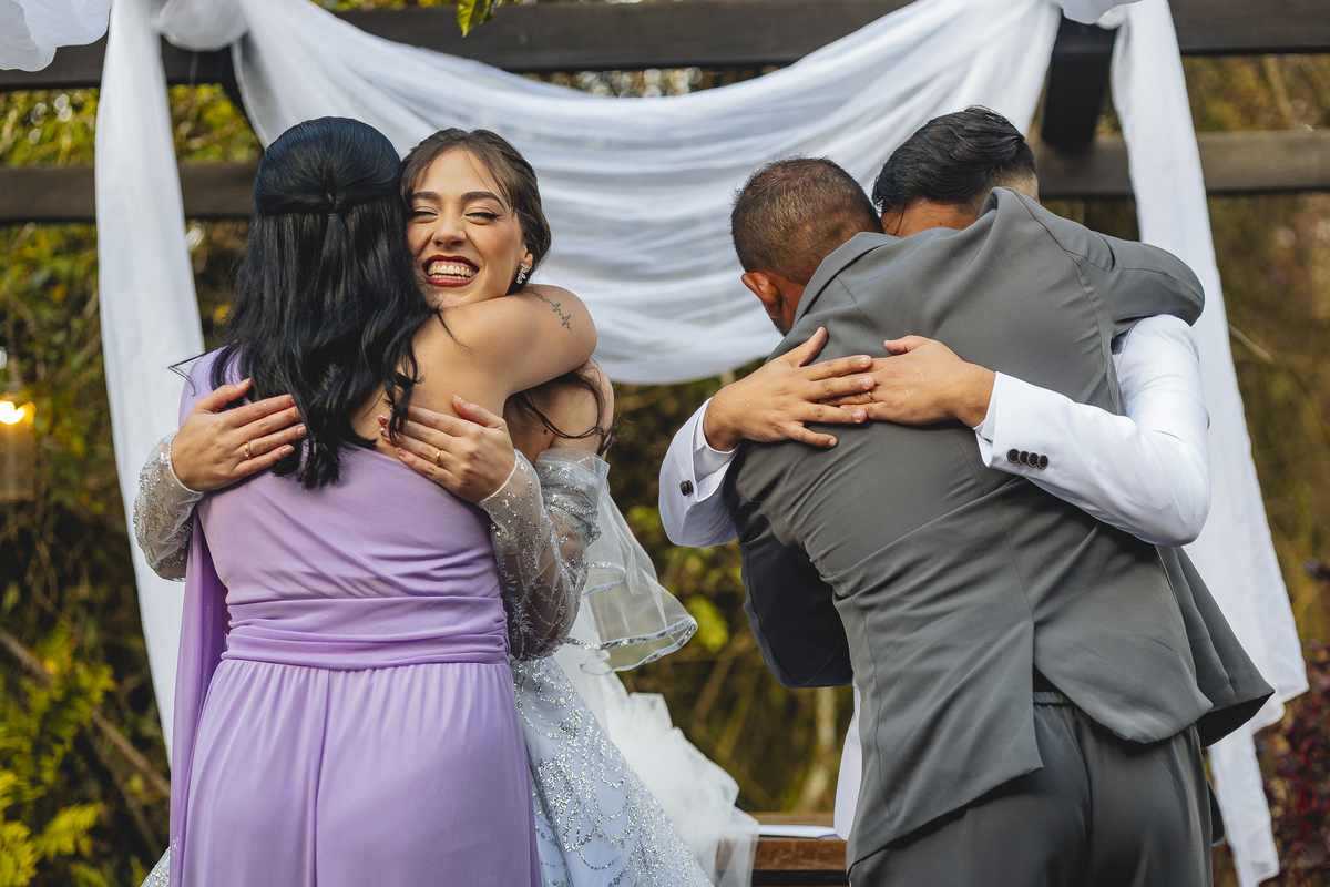 Fotos Casamento Casal Noivos Lauren e Thiago em Poços de Caldas Minas Gerais cidade do interior de MG imagens pelo fotografo Denis Silveira Especializado em Casamentos
