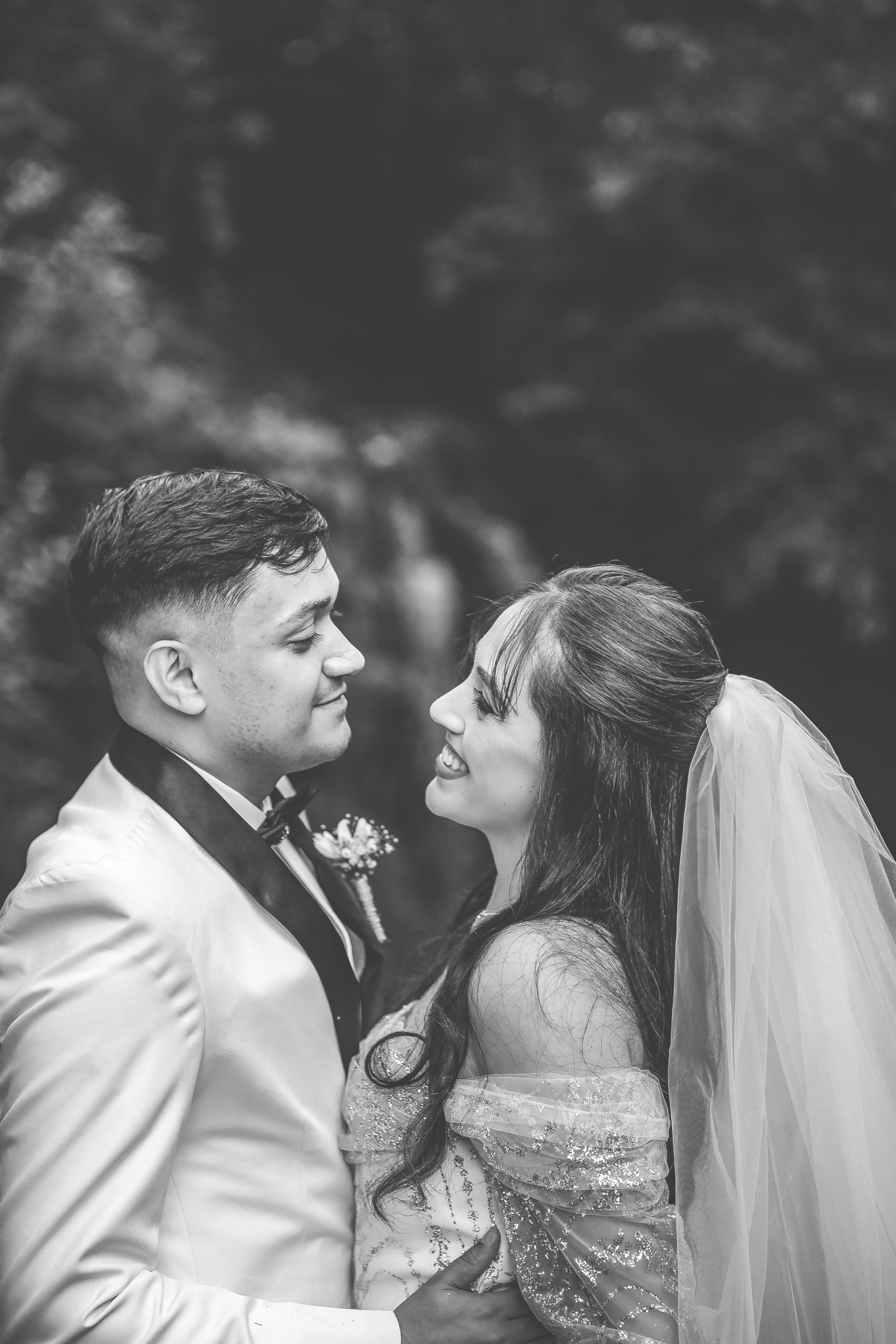 Fotos Casamento Casal Noivos Lauren e Thiago em Poços de Caldas Minas Gerais cidade do interior de MG imagens pelo fotografo Denis Silveira Especializado em Casamentos