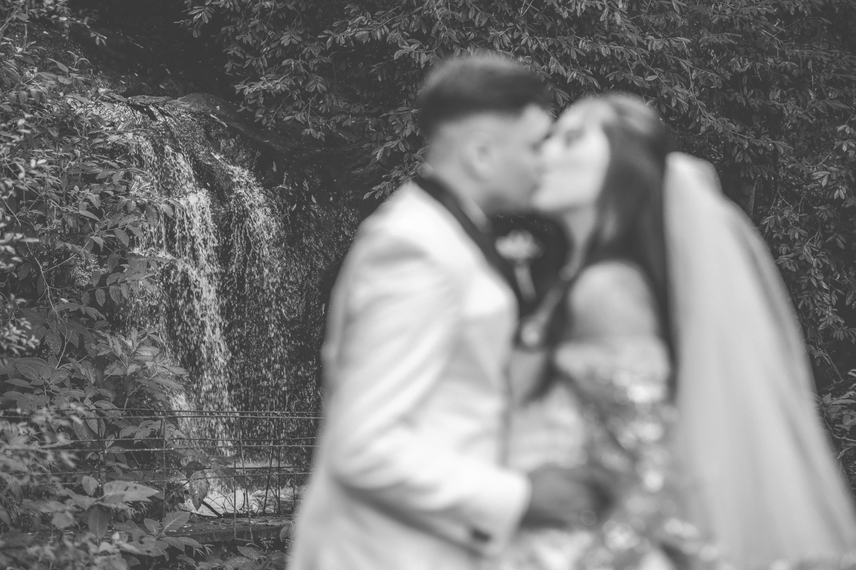 Fotos Casamento Casal Noivos Lauren e Thiago em Poços de Caldas Minas Gerais cidade do interior de MG imagens pelo fotografo Denis Silveira Especializado em Casamentos
