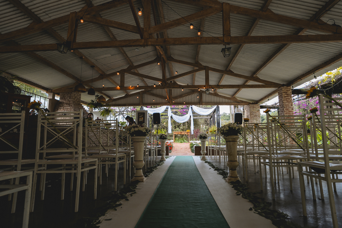 Fotos Casamento Casal Noivos Lauren e Thiago em Poços de Caldas Minas Gerais cidade do interior de MG imagens pelo fotografo Denis Silveira Especializado em Casamentos