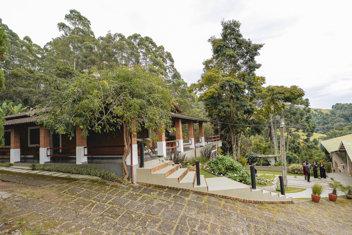 Fotos Casamento Casal Noivos Lauren e Thiago em Poços de Caldas Minas Gerais cidade do interior de MG imagens pelo fotografo Denis Silveira Especializado em Casamentos