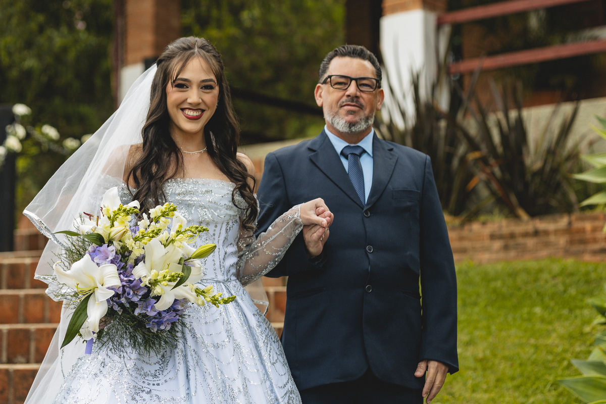 Fotos Casamento Casal Noivos Lauren e Thiago em Poços de Caldas Minas Gerais cidade do interior de MG imagens pelo fotografo Denis Silveira Especializado em Casamentos