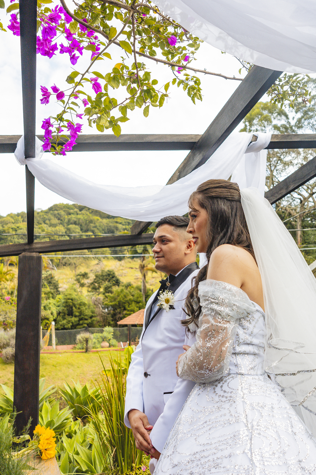 Fotos Casamento Casal Noivos Lauren e Thiago em Poços de Caldas Minas Gerais cidade do interior de MG imagens pelo fotografo Denis Silveira Especializado em Casamentos