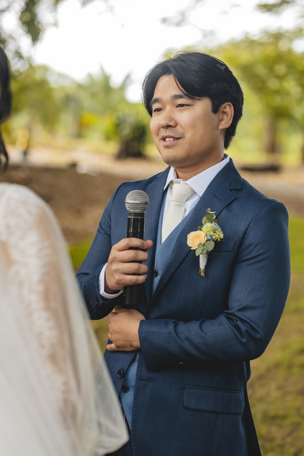 Fotos Casamento em Fazenda São José Evento em Aracoiaba da Serra SP Casal de Noivos Vanessa e Luiz Carlos Cerimonia de Matrimonio de Dia no Campo ao Ar livre Imagens pelo Fotografo Denis Silveira Especializado em Fotografia de Casamentos