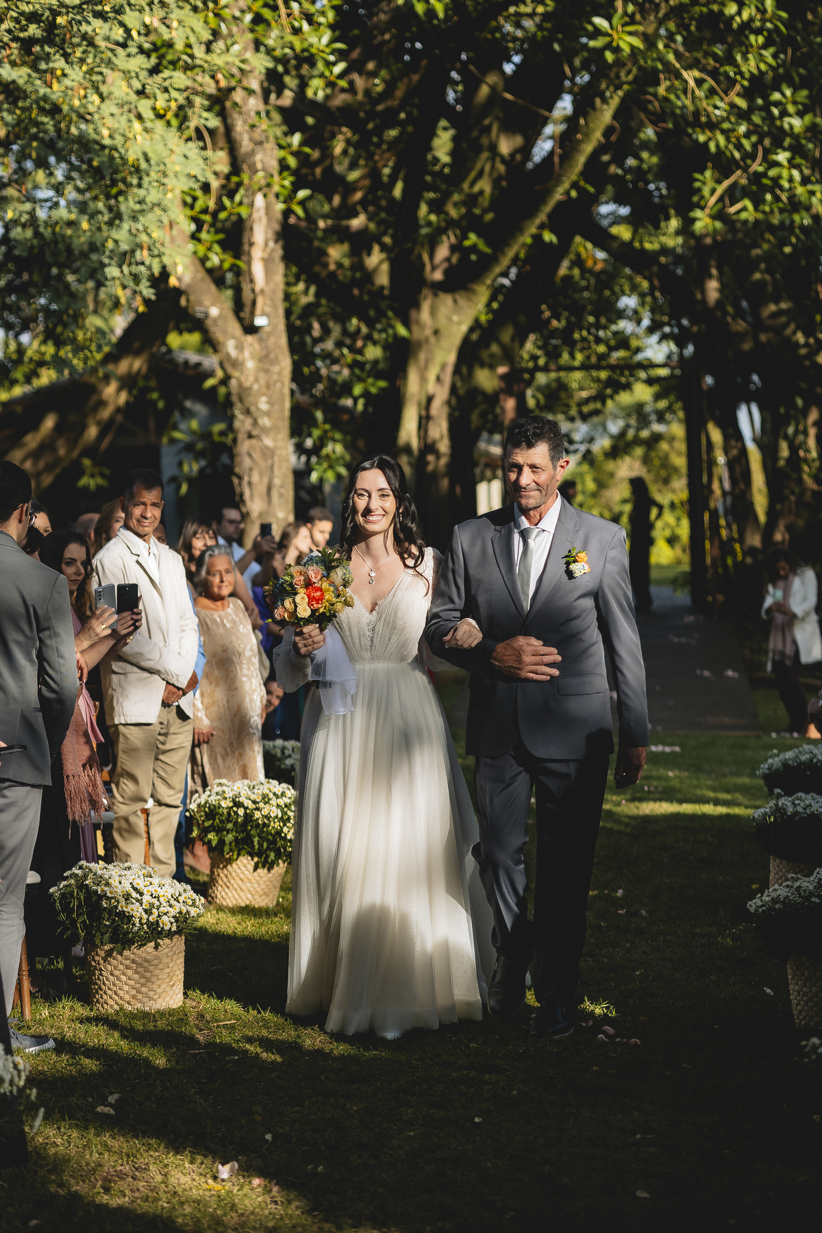 Fotos Casamento em Fazenda São José Evento em Aracoiaba da Serra SP Casal de Noivos Vanessa e Luiz Carlos Cerimonia de Matrimonio de Dia no Campo ao Ar livre Imagens pelo Fotografo Denis Silveira Especializado em Fotografia de Casamentos