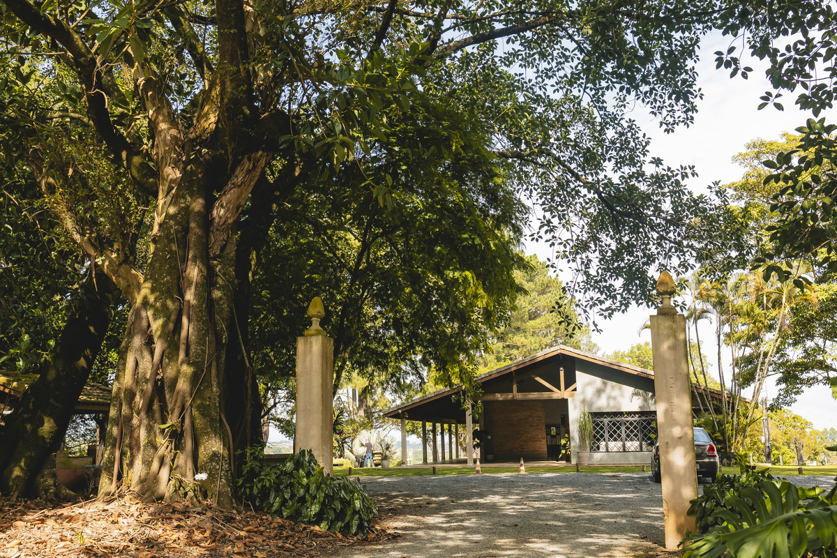 Fotos Casamento em Fazenda São José Evento em Aracoiaba da Serra SP Casal de Noivos Vanessa e Luiz Carlos Cerimonia de Matrimonio de Dia no Campo ao Ar livre Imagens pelo Fotografo Denis Silveira Especializado em Fotografia de Casamentos