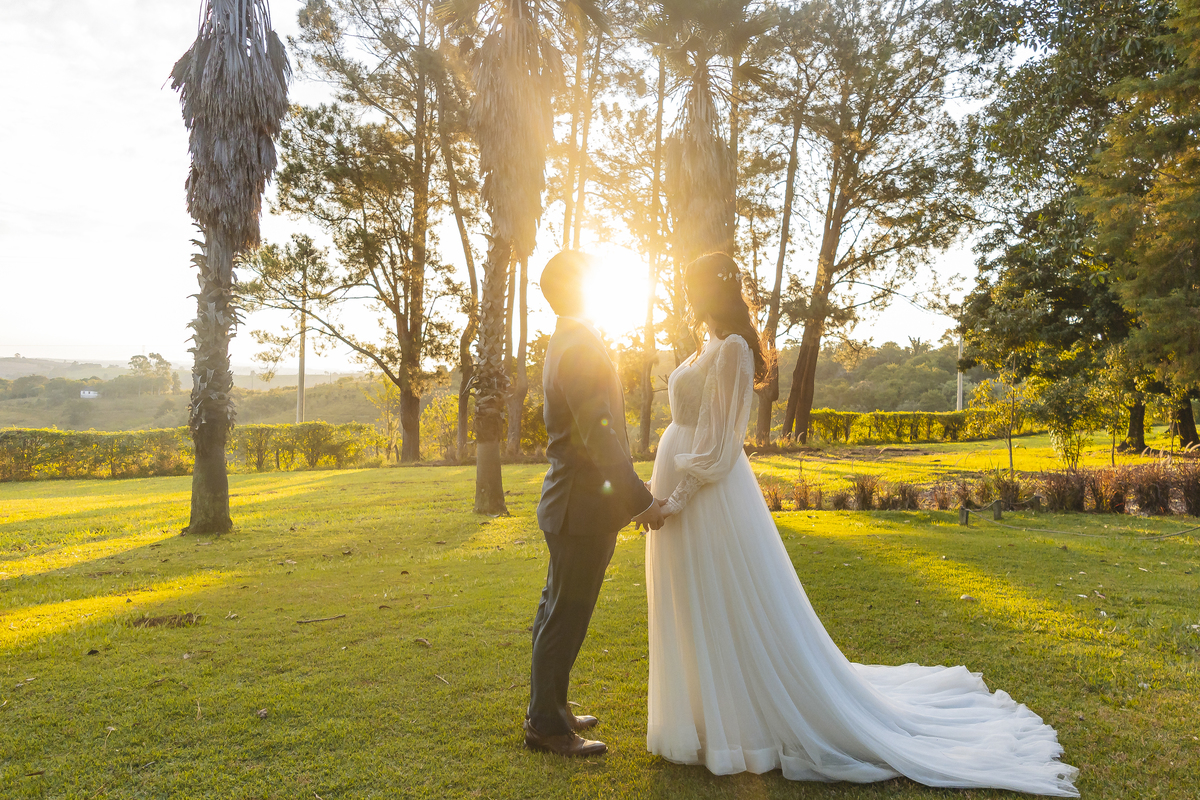 Fotos Casamento em Fazenda São José Evento em Aracoiaba da Serra SP Casal de Noivos Vanessa e Luiz Carlos Cerimonia de Matrimonio de Dia no Campo ao Ar livre Imagens pelo Fotografo Denis Silveira Especializado em Fotografia de Casamentos
