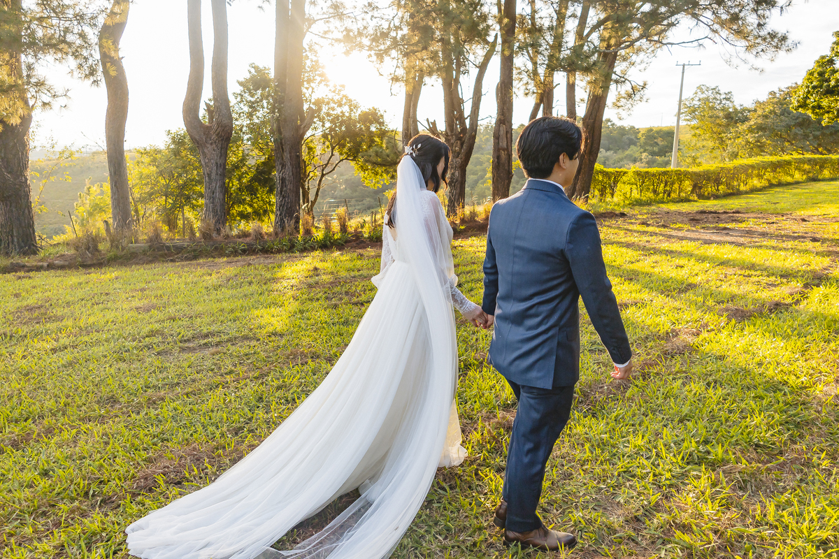 Fotos Casamento em Fazenda São José Evento em Aracoiaba da Serra SP Casal de Noivos Vanessa e Luiz Carlos Cerimonia de Matrimonio de Dia no Campo ao Ar livre Imagens pelo Fotografo Denis Silveira Especializado em Fotografia de Casamentos
