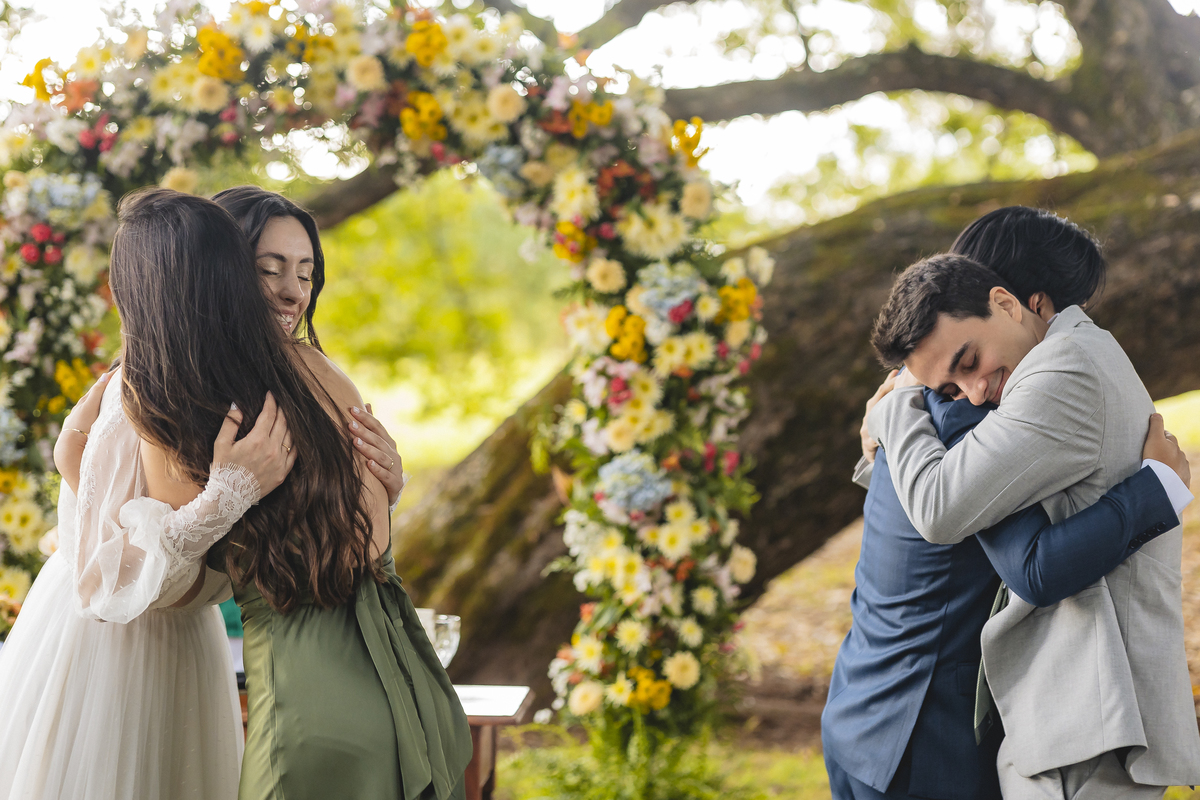 Fotos Casamento em Fazenda São José Evento em Aracoiaba da Serra SP Casal de Noivos Vanessa e Luiz Carlos Cerimonia de Matrimonio de Dia no Campo ao Ar livre Imagens pelo Fotografo Denis Silveira Especializado em Fotografia de Casamentos