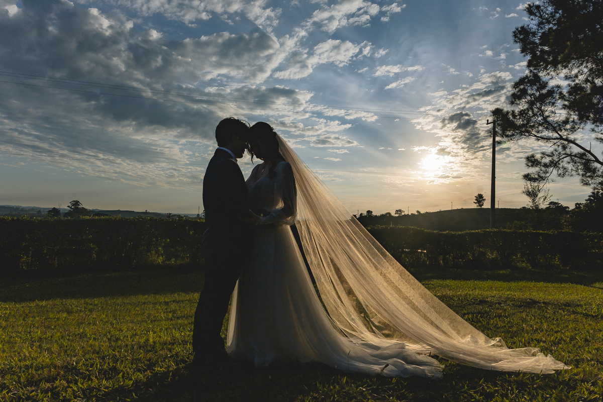 Fotos Casamento em Fazenda São José Evento em Aracoiaba da Serra SP Casal de Noivos Vanessa e Luiz Carlos Cerimonia de Matrimonio de Dia no Campo ao Ar livre Imagens pelo Fotografo Denis Silveira Especializado em Fotografia de Casamentos