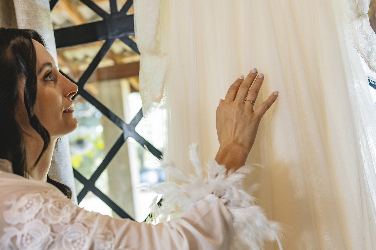 Fotos Casamento em Fazenda São José Evento em Aracoiaba da Serra SP Casal de Noivos Vanessa e Luiz Carlos Cerimonia de Matrimonio de Dia no Campo ao Ar livre Imagens pelo Fotografo Denis Silveira Especializado em Fotografia de Casamentos