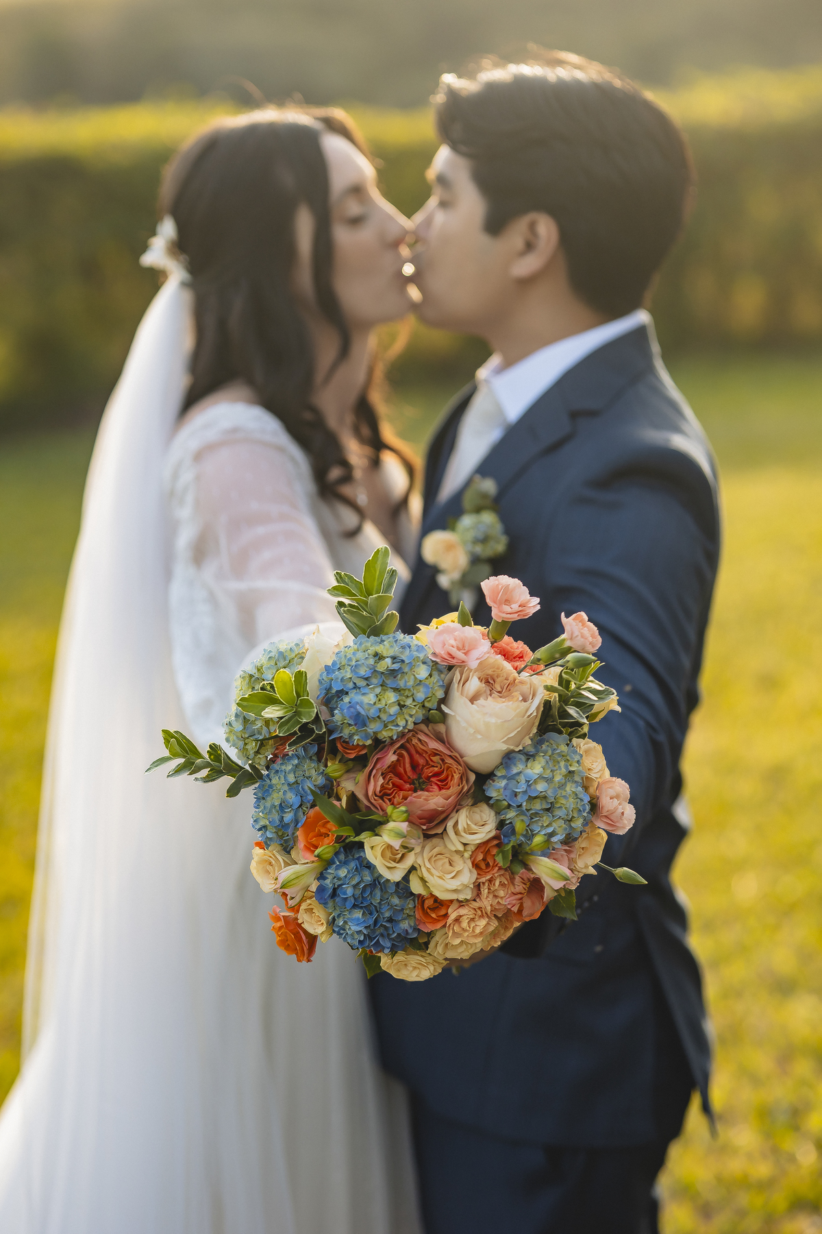 Fotos Casamento em Fazenda São José Evento em Aracoiaba da Serra SP Casal de Noivos Vanessa e Luiz Carlos Cerimonia de Matrimonio de Dia no Campo ao Ar livre Imagens pelo Fotografo Denis Silveira Especializado em Fotografia de Casamentos