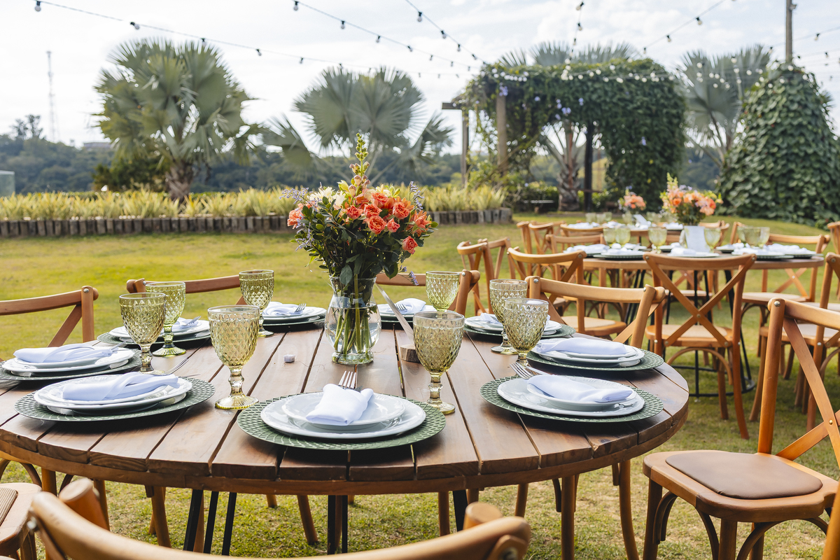 Fotos Casamento em Fazenda São José Evento em Aracoiaba da Serra SP Casal de Noivos Vanessa e Luiz Carlos Cerimonia de Matrimonio de Dia no Campo ao Ar livre Imagens pelo Fotografo Denis Silveira Especializado em Fotografia de Casamentos