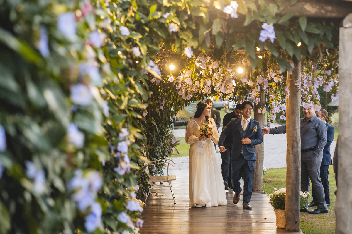 Fotos Casamento em Fazenda São José Evento em Aracoiaba da Serra SP Casal de Noivos Vanessa e Luiz Carlos Cerimonia de Matrimonio de Dia no Campo ao Ar livre Imagens pelo Fotografo Denis Silveira Especializado em Fotografia de Casamentos