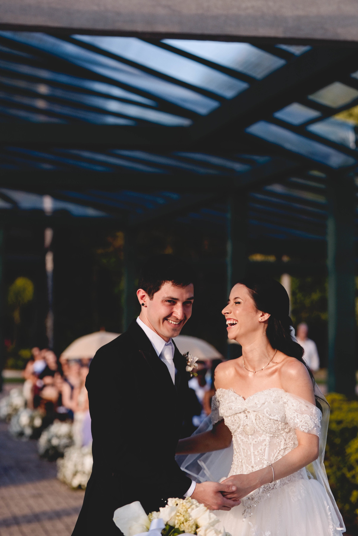 Fotos Casamento Itupeva SP Lagoa Santa Rita Eventos Casal Noivos Caroline e Kaue Casamento ao Ar Livre imagens pelo Fotografo Denis Silveira Especializado em Casamentos