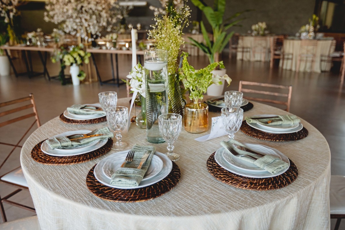 Fotos Casamento Itupeva SP Lagoa Santa Rita Eventos Casal Noivos Caroline e Kaue Casamento ao Ar Livre imagens pelo Fotografo Denis Silveira Especializado em Casamentos