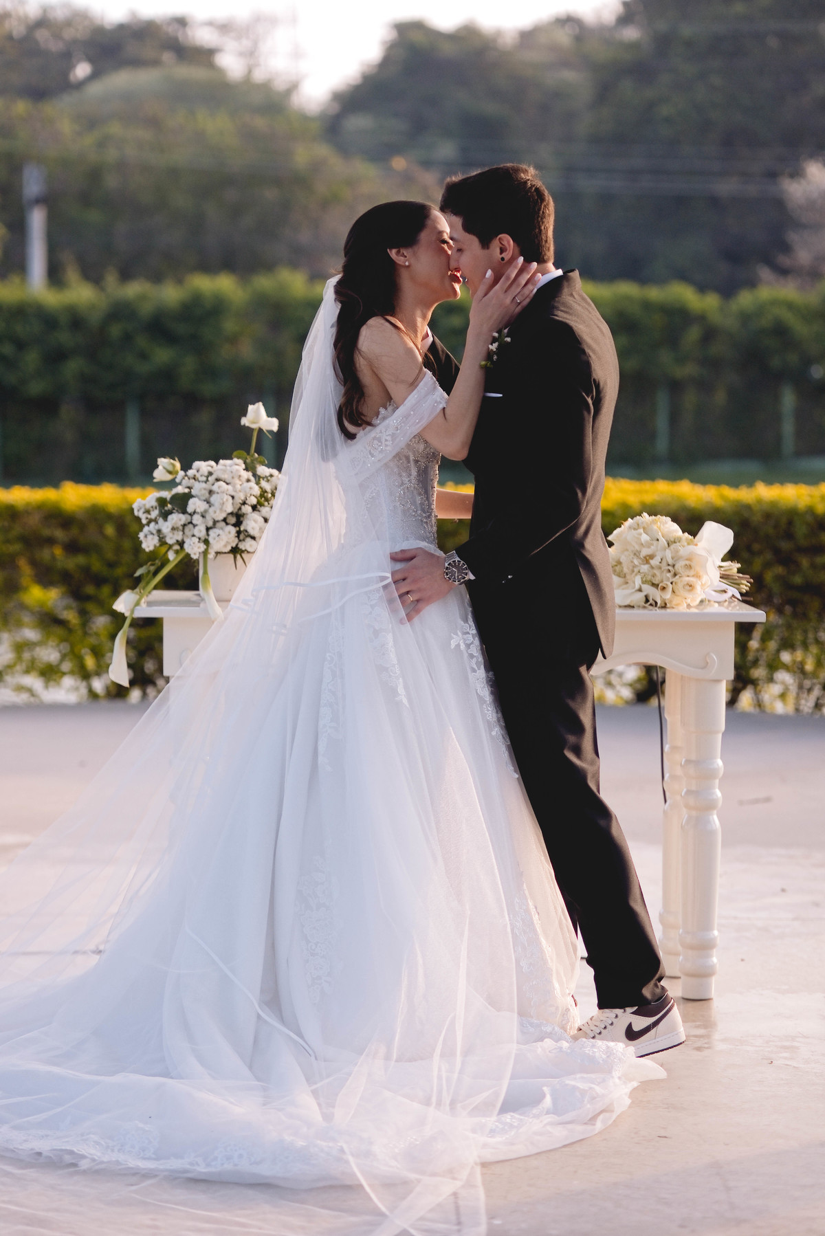 Fotos Casamento Itupeva SP Lagoa Santa Rita Eventos Casal Noivos Caroline e Kaue Casamento ao Ar Livre imagens pelo Fotografo Denis Silveira Especializado em Casamentos