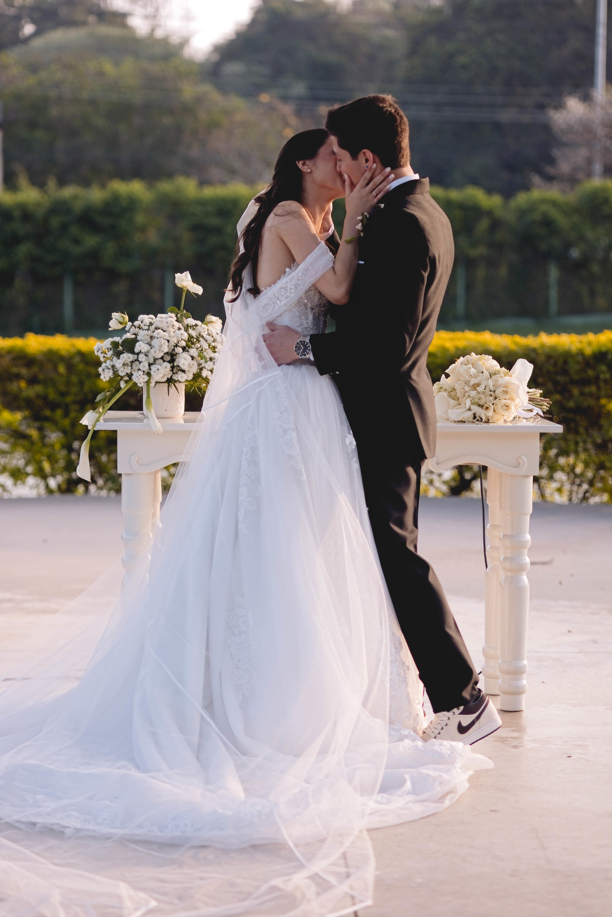 Fotos Casamento Itupeva SP Lagoa Santa Rita Eventos Casal Noivos Caroline e Kaue Casamento ao Ar Livre imagens pelo Fotografo Denis Silveira Especializado em Casamentos