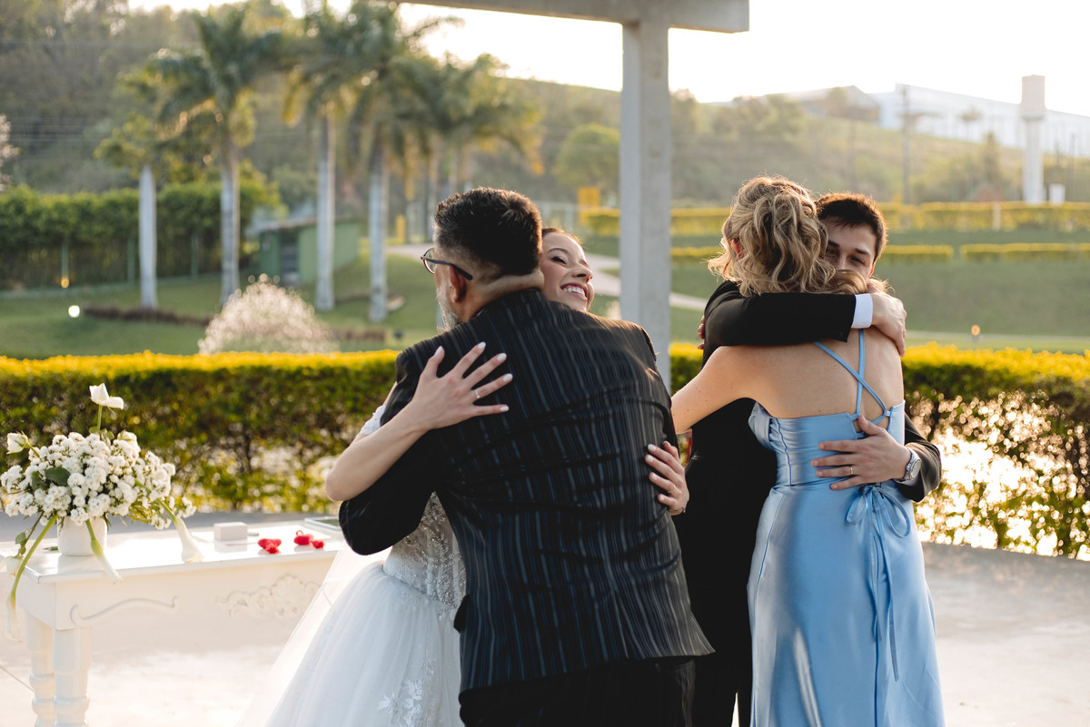 Fotos Casamento Itupeva SP Lagoa Santa Rita Eventos Casal Noivos Caroline e Kaue Casamento ao Ar Livre imagens pelo Fotografo Denis Silveira Especializado em Casamentos