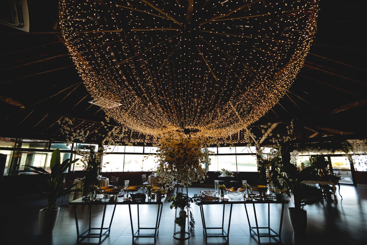 Fotos Casamento Itupeva SP Lagoa Santa Rita Eventos Casal Noivos Caroline e Kaue Casamento ao Ar Livre imagens pelo Fotografo Denis Silveira Especializado em Casamentos