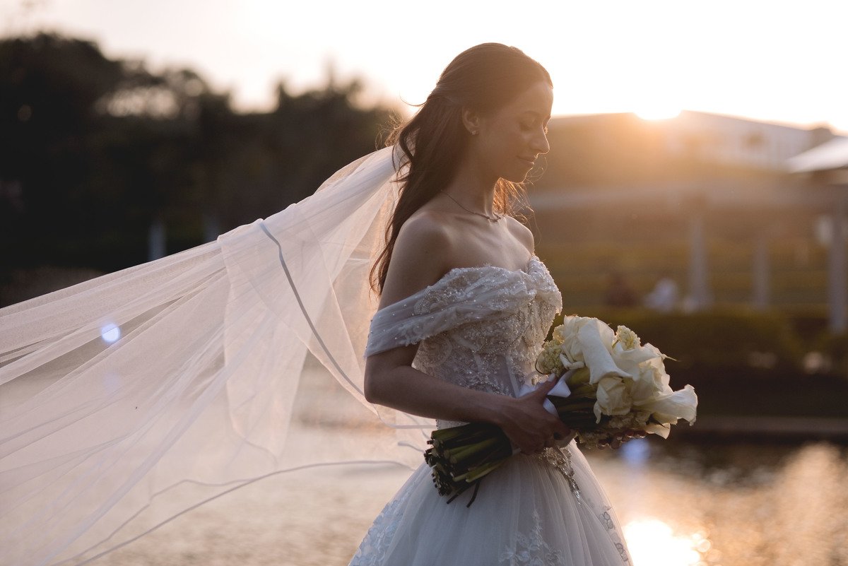 Fotos Casamento Itupeva SP Lagoa Santa Rita Eventos Casal Noivos Caroline e Kaue Casamento ao Ar Livre imagens pelo Fotografo Denis Silveira Especializado em Casamentos