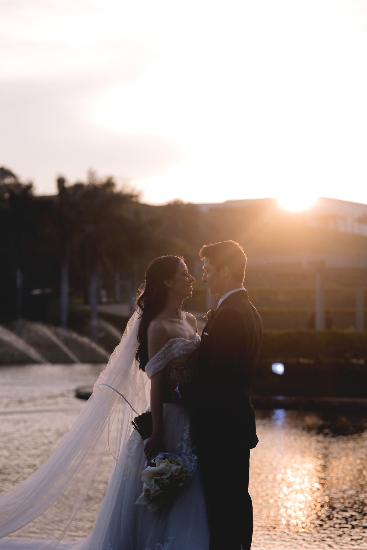 Fotos Casamento Itupeva SP Lagoa Santa Rita Eventos Casal Noivos Caroline e Kaue Casamento ao Ar Livre imagens pelo Fotografo Denis Silveira Especializado em Casamentos