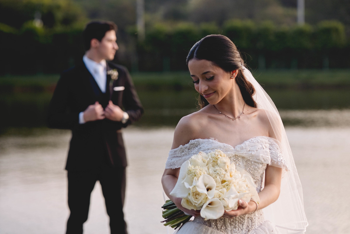 Fotos Casamento Itupeva SP Lagoa Santa Rita Eventos Casal Noivos Caroline e Kaue Casamento ao Ar Livre imagens pelo Fotografo Denis Silveira Especializado em Casamentos