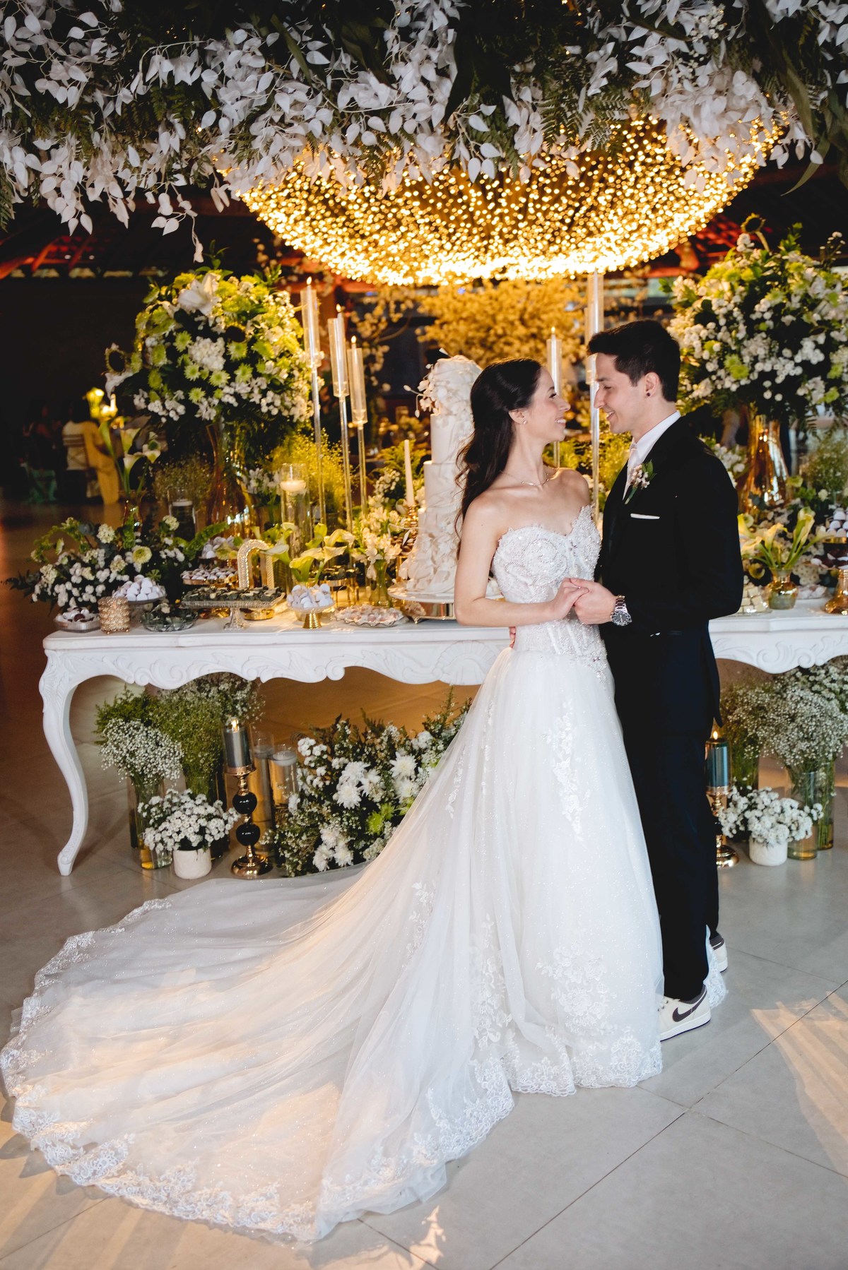 Fotos Casamento Itupeva SP Lagoa Santa Rita Eventos Casal Noivos Caroline e Kaue Casamento ao Ar Livre imagens pelo Fotografo Denis Silveira Especializado em Casamentos