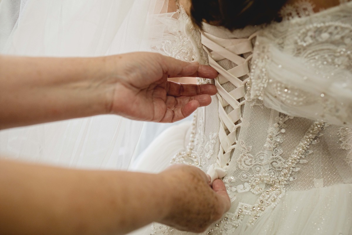 Fotos Casamento Itupeva SP Lagoa Santa Rita Eventos Casal Noivos Caroline e Kaue Casamento ao Ar Livre imagens pelo Fotografo Denis Silveira Especializado em Casamentos